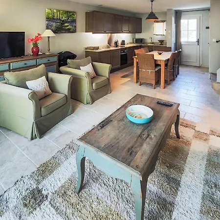 Cozy In Saint-laurent-de-la-ca With Kitchen בית נופש